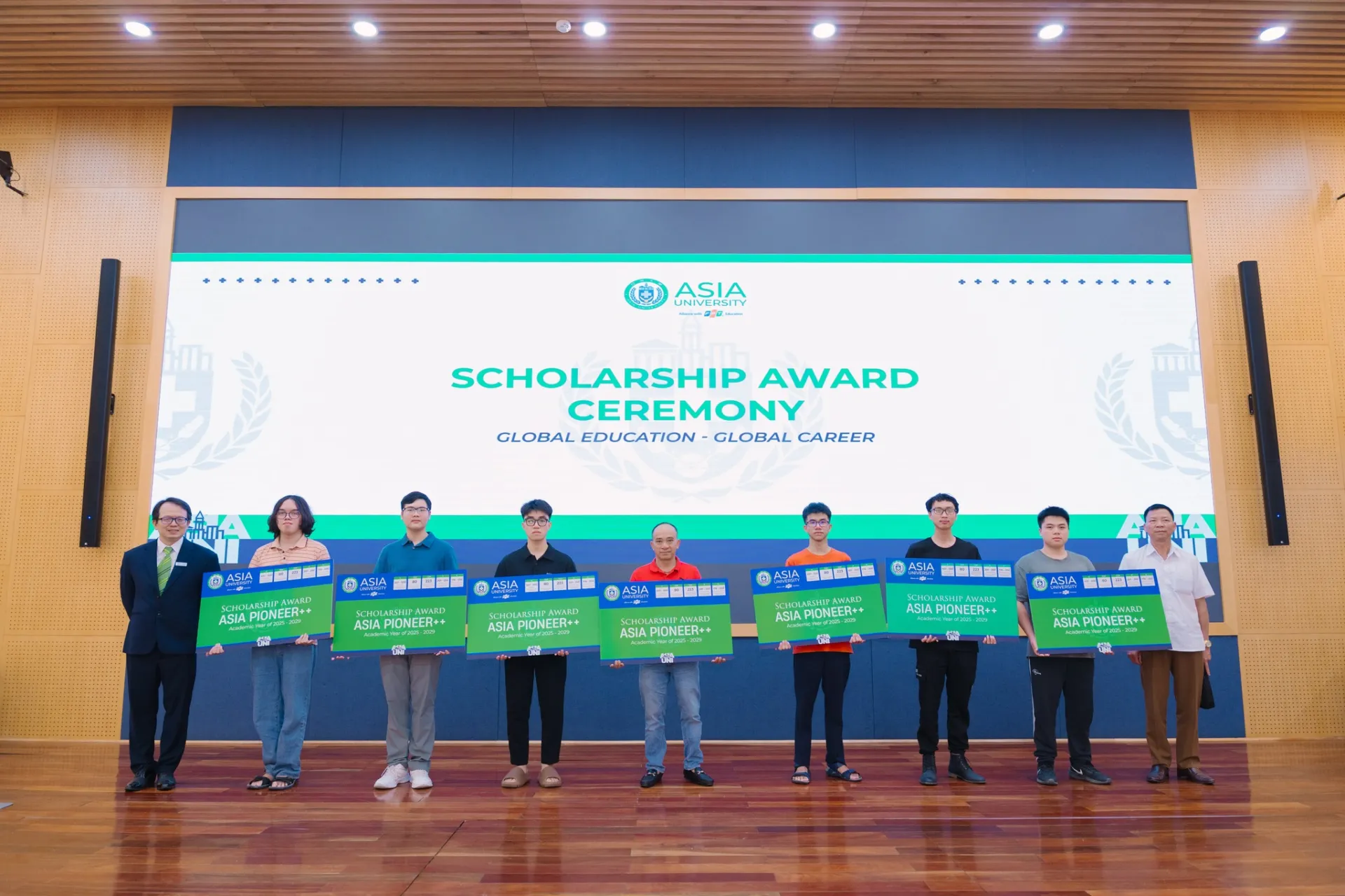 Hướng dẫn giữ chỗ học bổng Asia University Vietnam