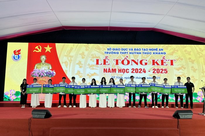 Toàn cảnh buổi lễ trao học bổng trang trọng và ấm áp giữa Asia University Vietnam và Trường THPT Huỳnh Thúc Kháng