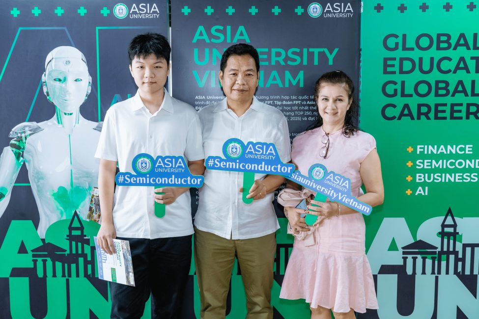 hoi-thao-tuong-lai-nghe-nghiep-trong-ky-nguyen-ai-va-cong-nghe-ban-dan-tphcm-10