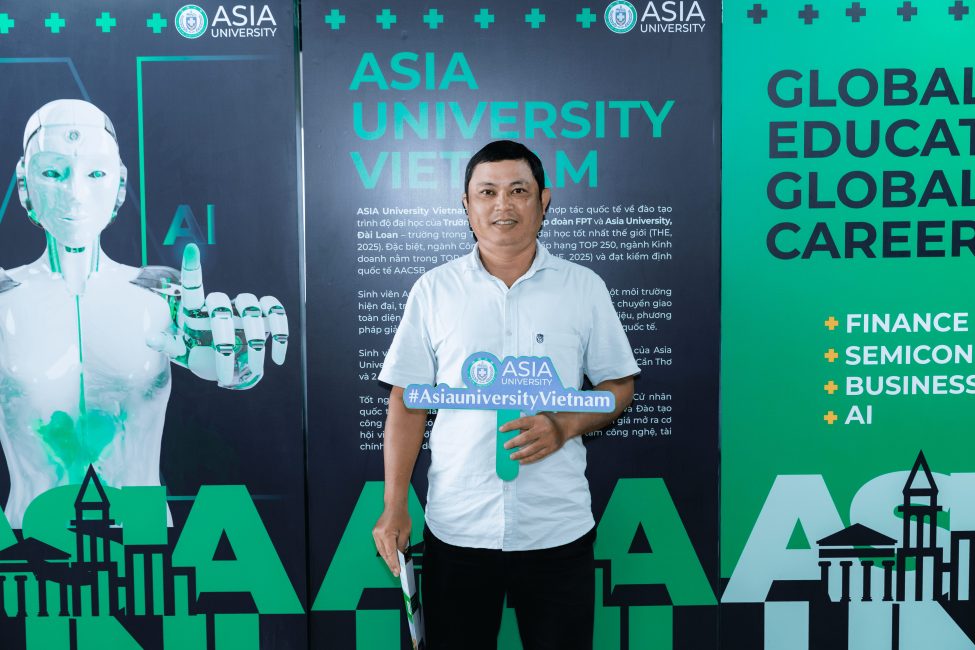 hoi-thao-tuong-lai-nghe-nghiep-trong-ky-nguyen-ai-va-cong-nghe-ban-dan-tphcm-11