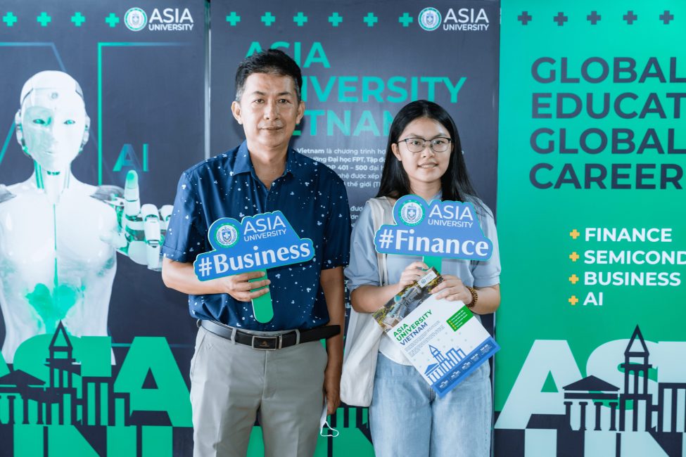 hoi-thao-tuong-lai-nghe-nghiep-trong-ky-nguyen-ai-va-cong-nghe-ban-dan-tphcm-15