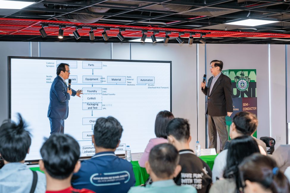 hoi-thao-tuong-lai-nghe-nghiep-trong-ky-nguyen-ai-va-cong-nghe-ban-dan-tphcm-18