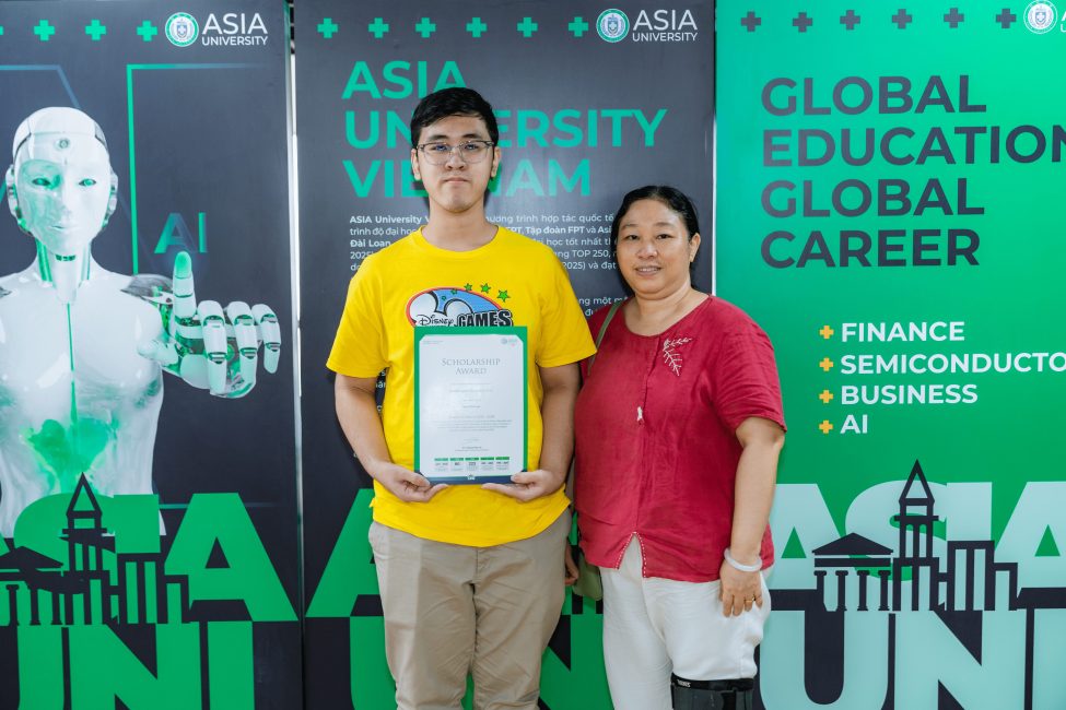 hoi-thao-tuong-lai-nghe-nghiep-trong-ky-nguyen-ai-va-cong-nghe-ban-dan-tphcm-4