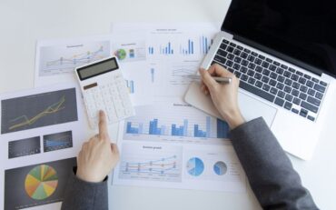 Tất tần tật về ngành Quản trị kinh doanh 2025: Học gì, làm gì?