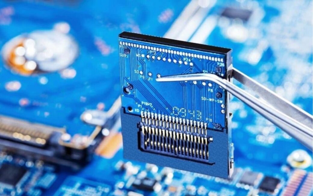 Bán dẫn là xu hướng công nghệ lớn của hiện tại và tương lai và không thể đảo ngược