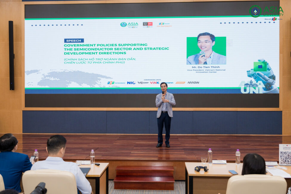 Ông Đỗ Tiến Thịnh – Phó Giám đốc NIC nhấn mạnh, Việt Nam cần nguồn nhân lực công nghệ cao với tư duy ‘đi để trở về’, lấy trải nghiệm toàn cầu làm nền tảng phát triển ngành chip trong nước