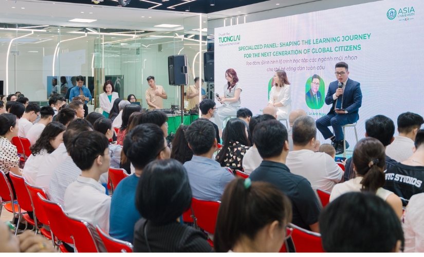 Chương trình học tại Asia University Vietnam xây dựng cho sinh viên nền tảng toàn diện kết hợp với công nghệ đột phá