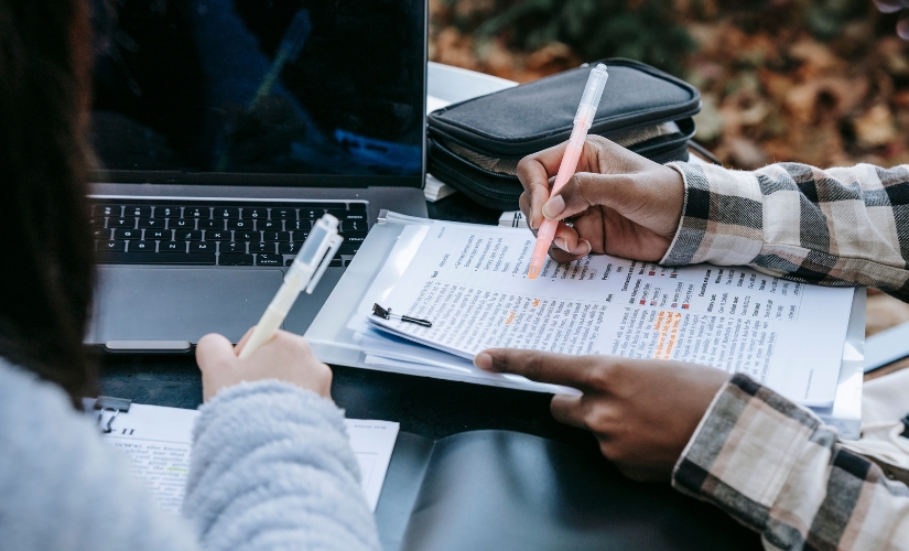 Nếu là người thích thú với việc phân tích và giải quyết các vấn đề phức tạp, bạn sẽ phù hợp với ngành Quản trị kinh doanh