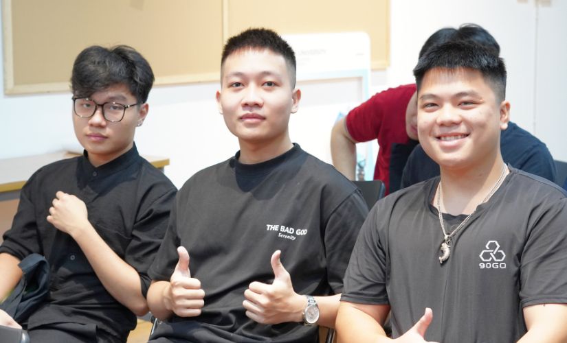Tân sinh viên Asia University Vietnam hào hứng tham gia các hoạt động nhóm trong ngày đầu tiên của Tuần lễ định hướng