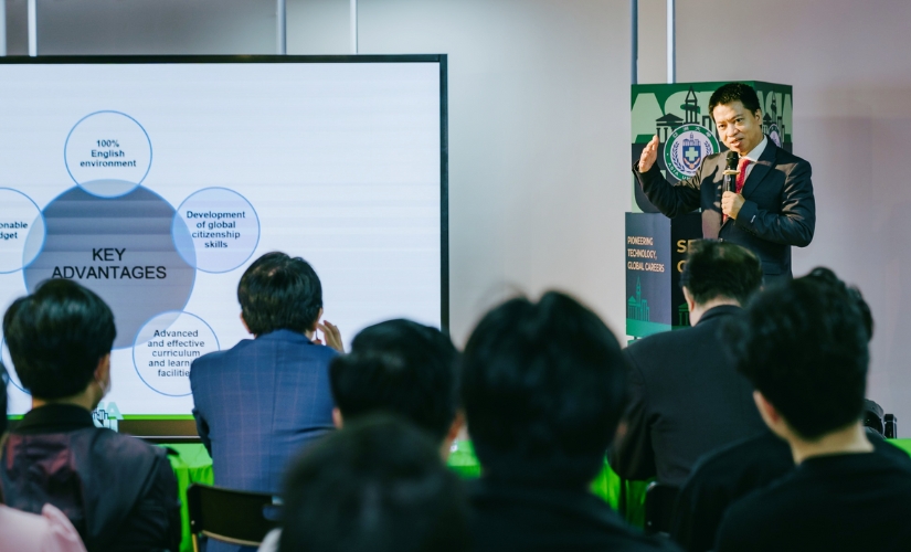 Theo học ngành Trí tuệ nhân tạo tại Asia University Vietnam, sinh viên có thể nhận bằng cấp giá trị toàn cầu từ đại học Top 401-500 thế giới