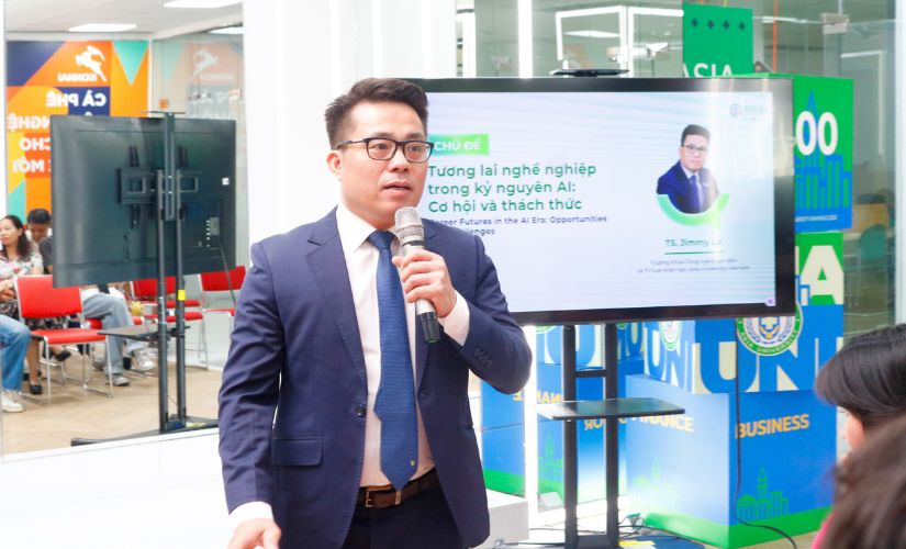 Trưởng Khoa AI và Công nghệ bán dẫn Asia University Vietnam đã chia sẻ chủ đề “Tương lai nghề nghiệp trong kỷ nguyên AI: Cơ hội và thách thức” tại sự kiện