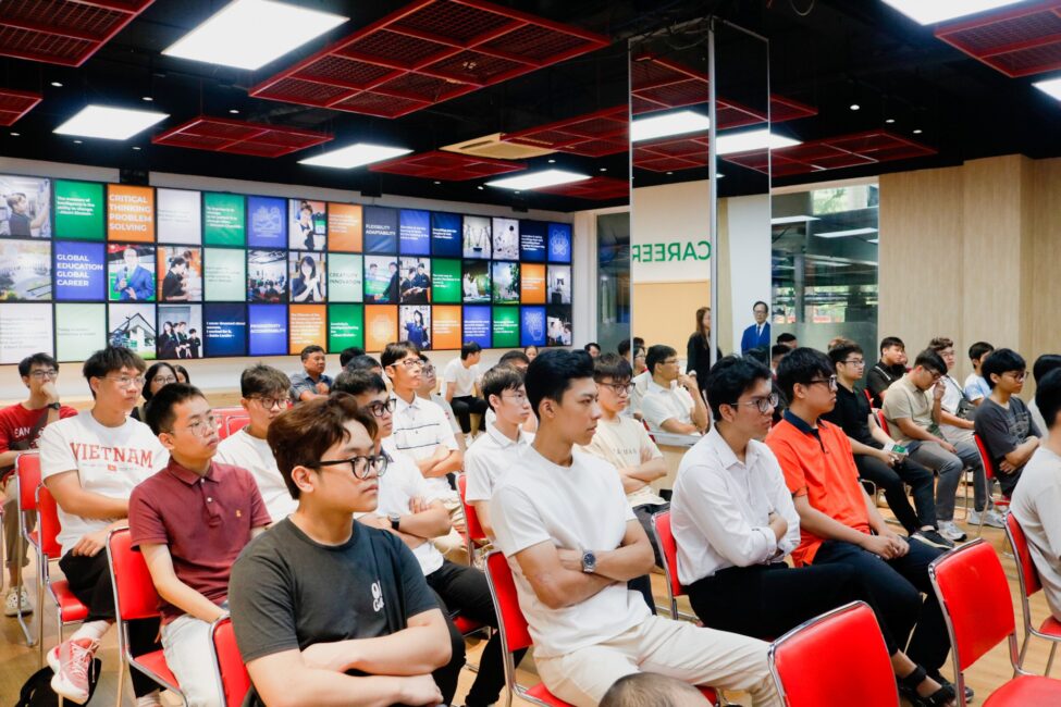 Tuần lễ định hướng Asia University Vietnam