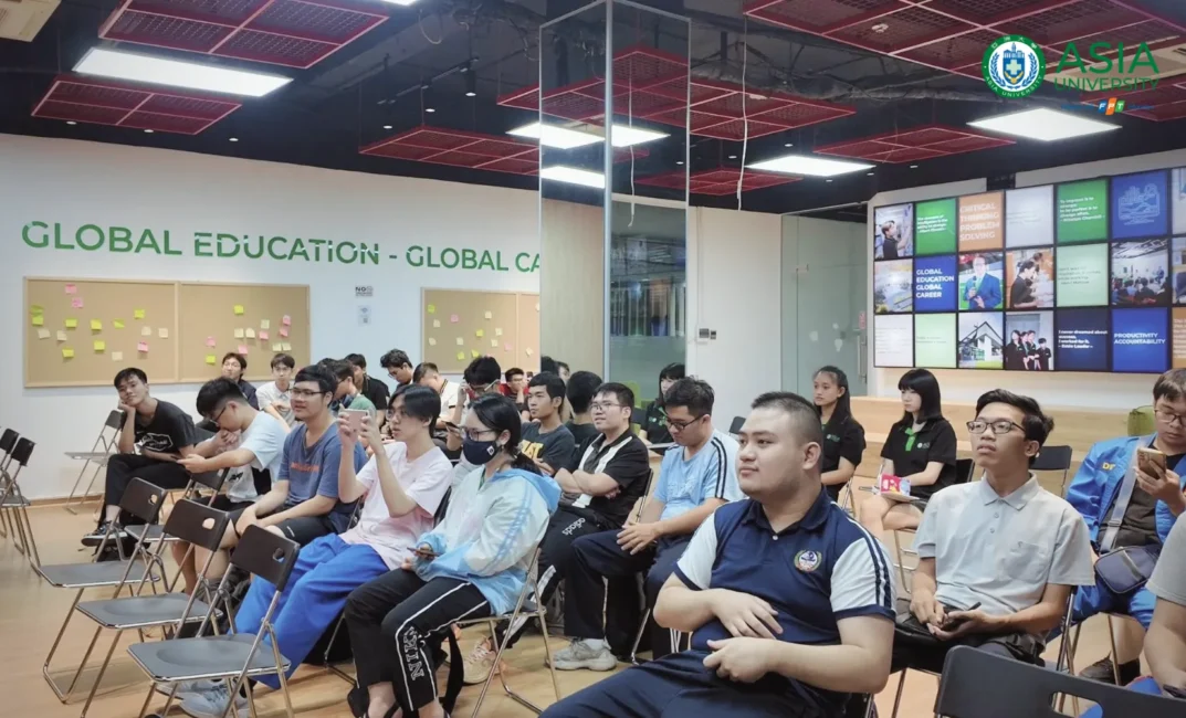 Các tân sinh viên đạt học bổng Taiwan Gateway thể hiện sự háo hức và tự tin, sẵn sàng cho hành trình khám phá và học hỏi tại Đài Loan