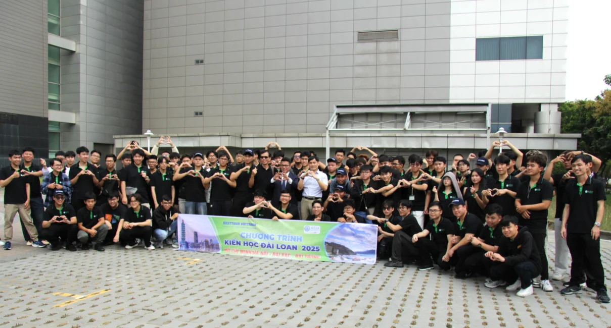 Sinh viên Asia University Vietnam cùng thầy cô tham quan nhà máy SPIL – doanh nghiệp OSAT hàng đầu thế giới trong khuôn khổ chuyến kiến học tại Đài Loan