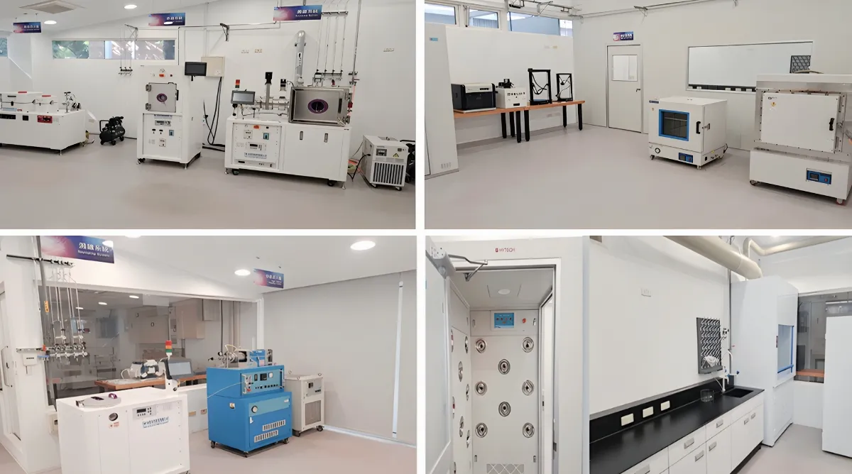 Cận cảnh các thiết bị chuyên dụng tại Trung tâm bán dẫn của Asia University, được dùng để mô phỏng quy trình sản xuất công nghiệp, giúp sinh viên thực hành chuyên sâu