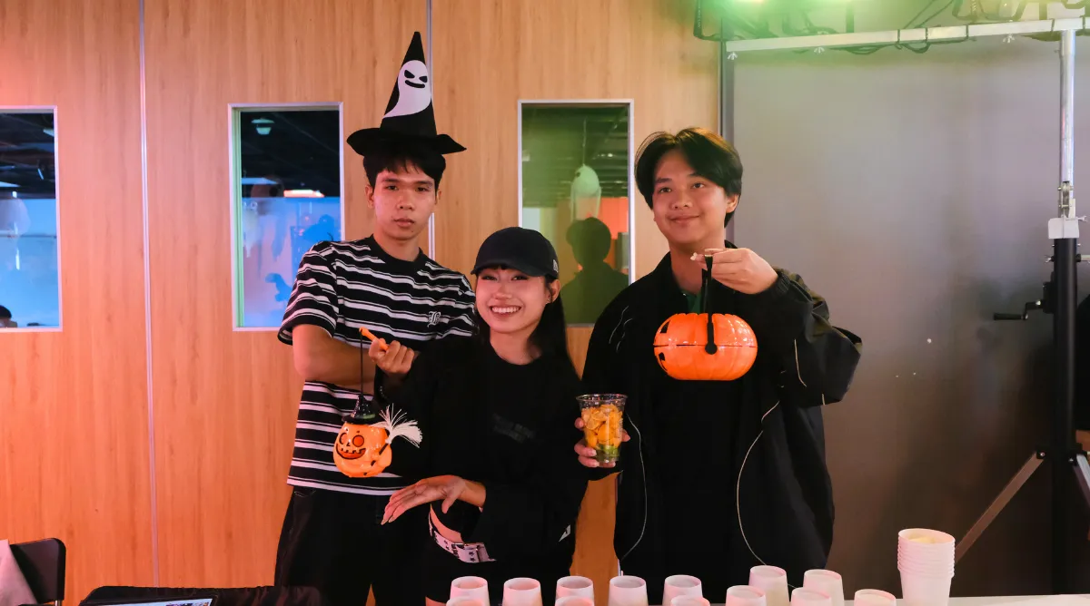 Gian hàng minigame tại Asia de Luna 2025