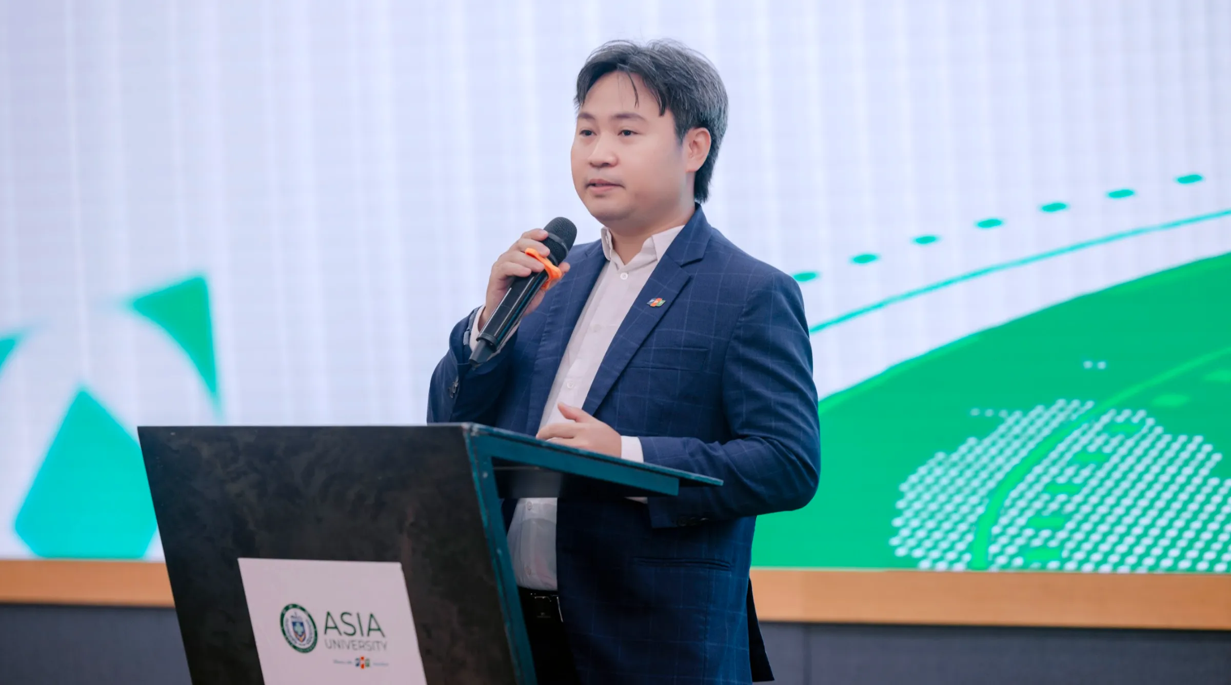 Đào tạo nhân lực bán dẫn trong kỷ nguyên hợp tác quốc tế