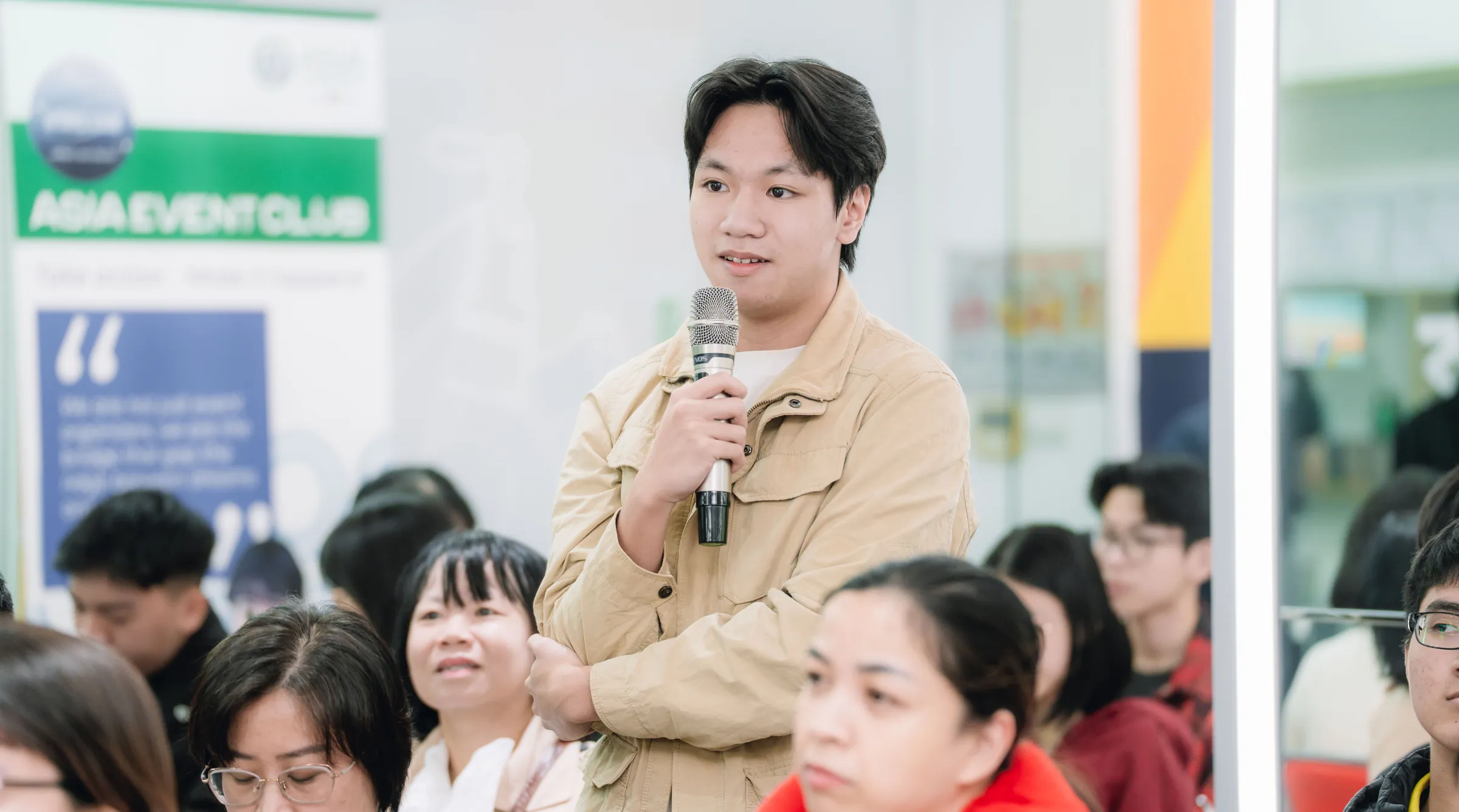 Lộ trình đào tạo tiếng Trung kết hợp công nghệ hiện đại thu hút sự quan tâm lớn của các bạn trẻ Gen Z