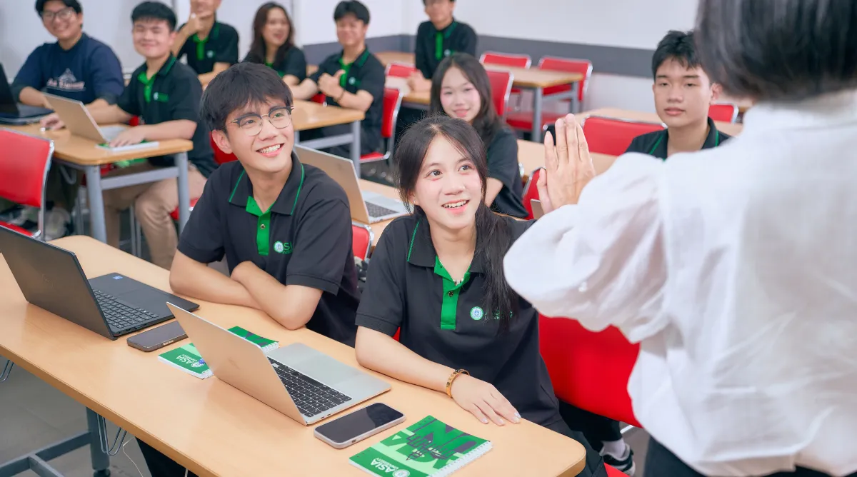 “Learn Chinese Together” giúp sinh viên có thêm không gian luyện tập tiếng Trung đều đặn và được hướng dẫn sát hơn ngoài giờ trên lớp