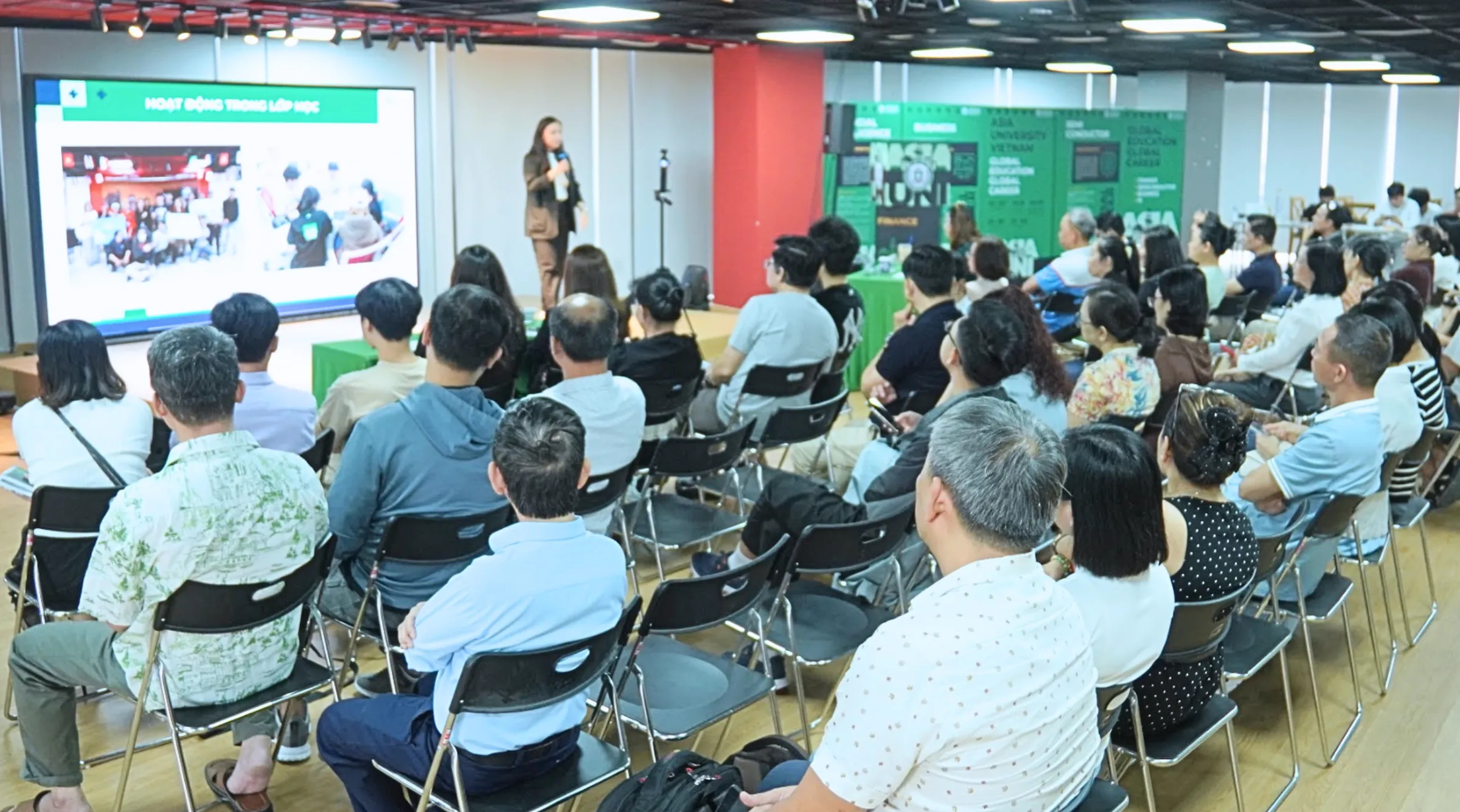 Asia University Vietnam khép lại học kỳ Fall 2025 với trọng tâm đào tạo gắn trải nghiệm sinh viên