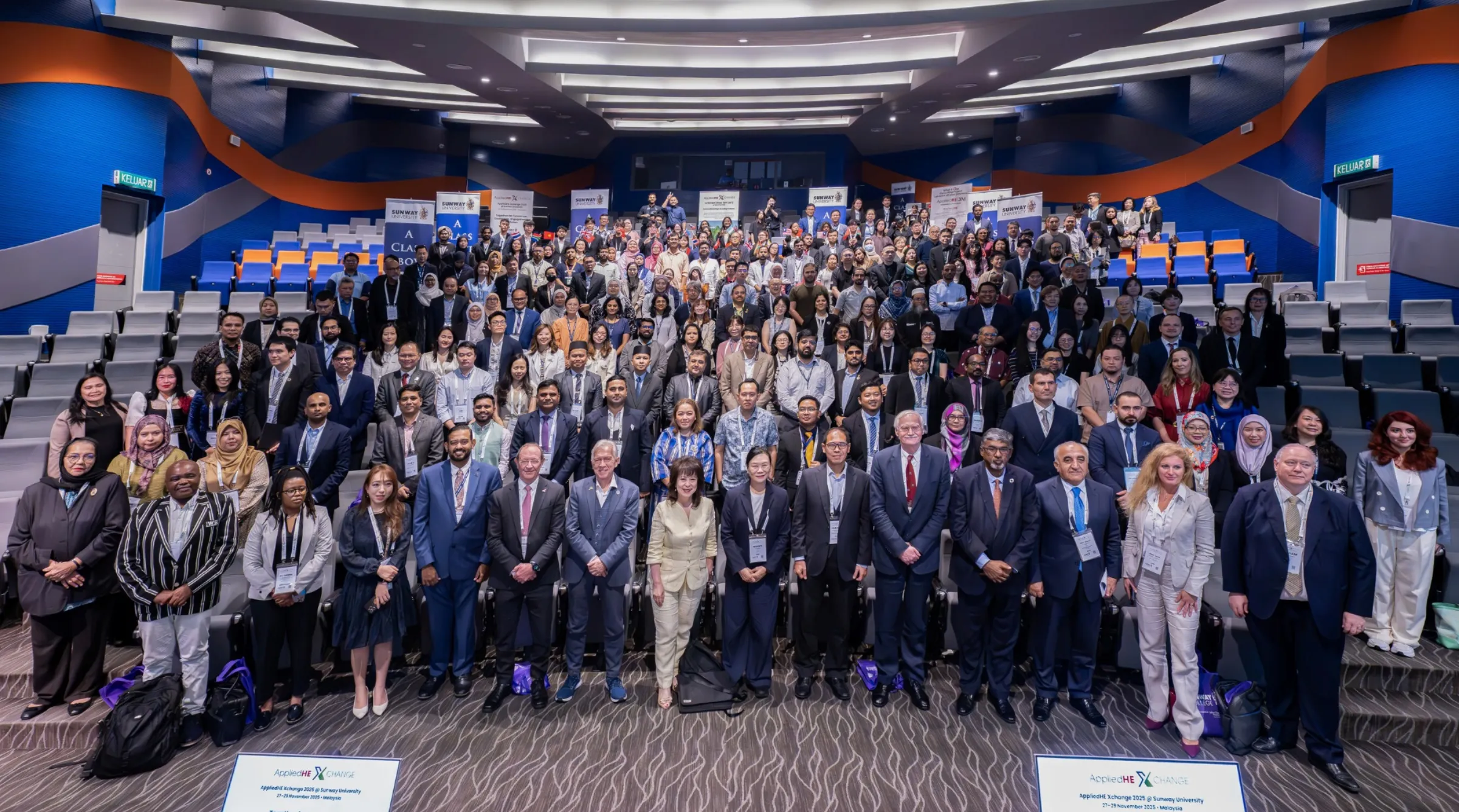 Đại diện các trường đại học châu Á tham dự sự kiện công bố bảng xếp hạng AppliedHE All Asia Public & Private University Rankings 2026 do Sunway University (Malaysia) đăng cai tổ chức