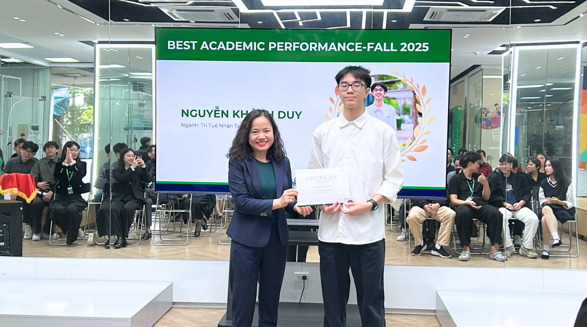 Thủ khoa kỳ Fall 2025 Nguyễn Khánh Duy cùng bí quyết chinh phục thành tích học thuật xuất sắc 