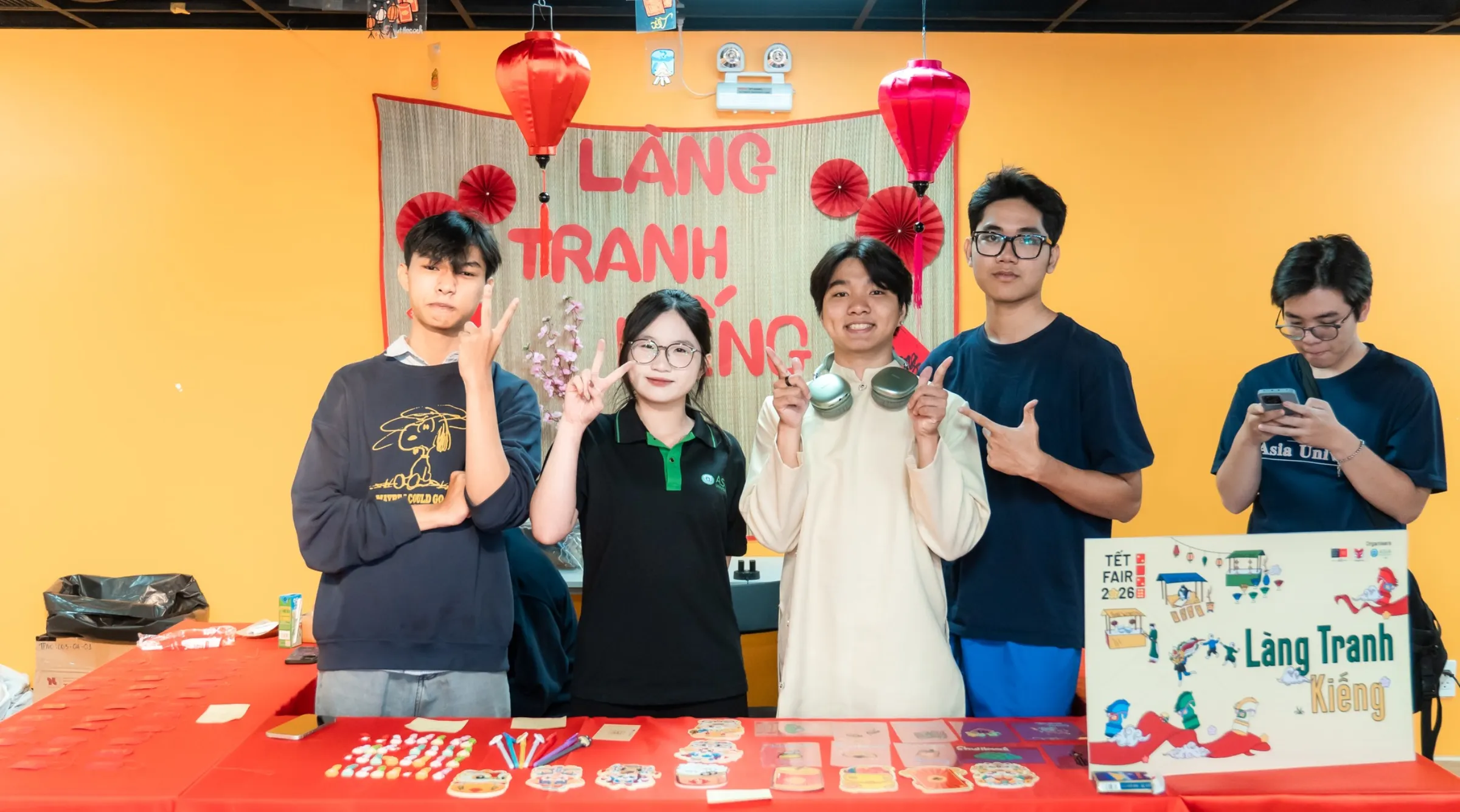 Hoạt động ngoại khóa tại Asia University Vietnam là môi trường để sinh viên rèn luyện các năng lực cốt lõi như làm việc nhóm và tư duy giải quyết vấn đề, chuẩn bị hành trang cho môi trường làm việc quốc tế