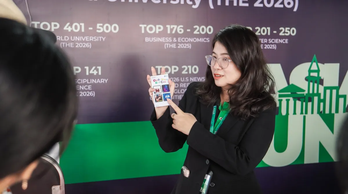 Cán bộ Asia University Vietnam phổ biến luật chơi