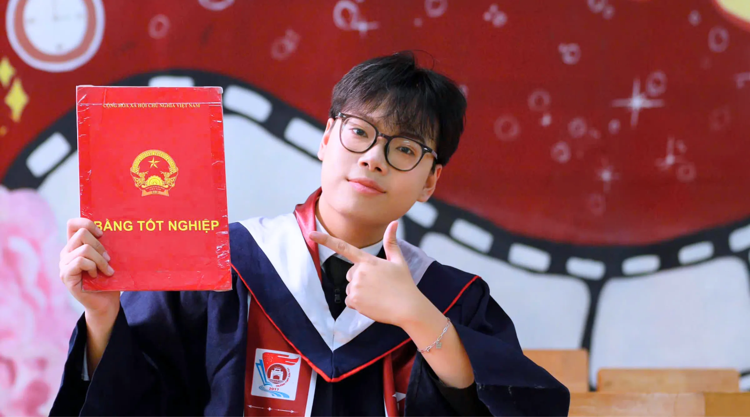 Câu chuyện của chàng trai chuyên Sử từ sân chơi khởi nghiệp đến chinh phục học bổng Asia University Vietnam