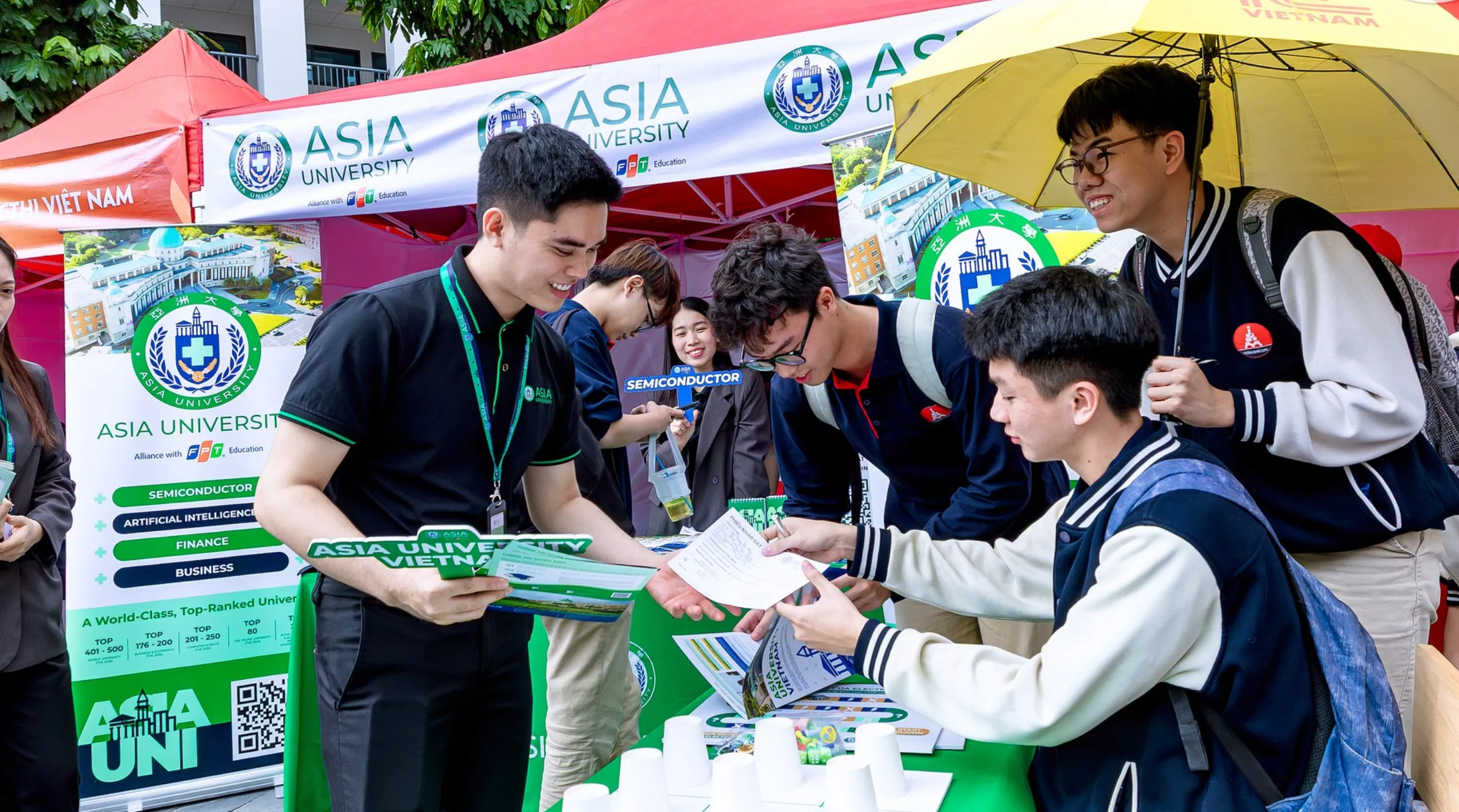 Hiểu ngành – hiểu mình: Asia University Vietnam giúp học sinh THPT Marie Curie định hướng tương lai