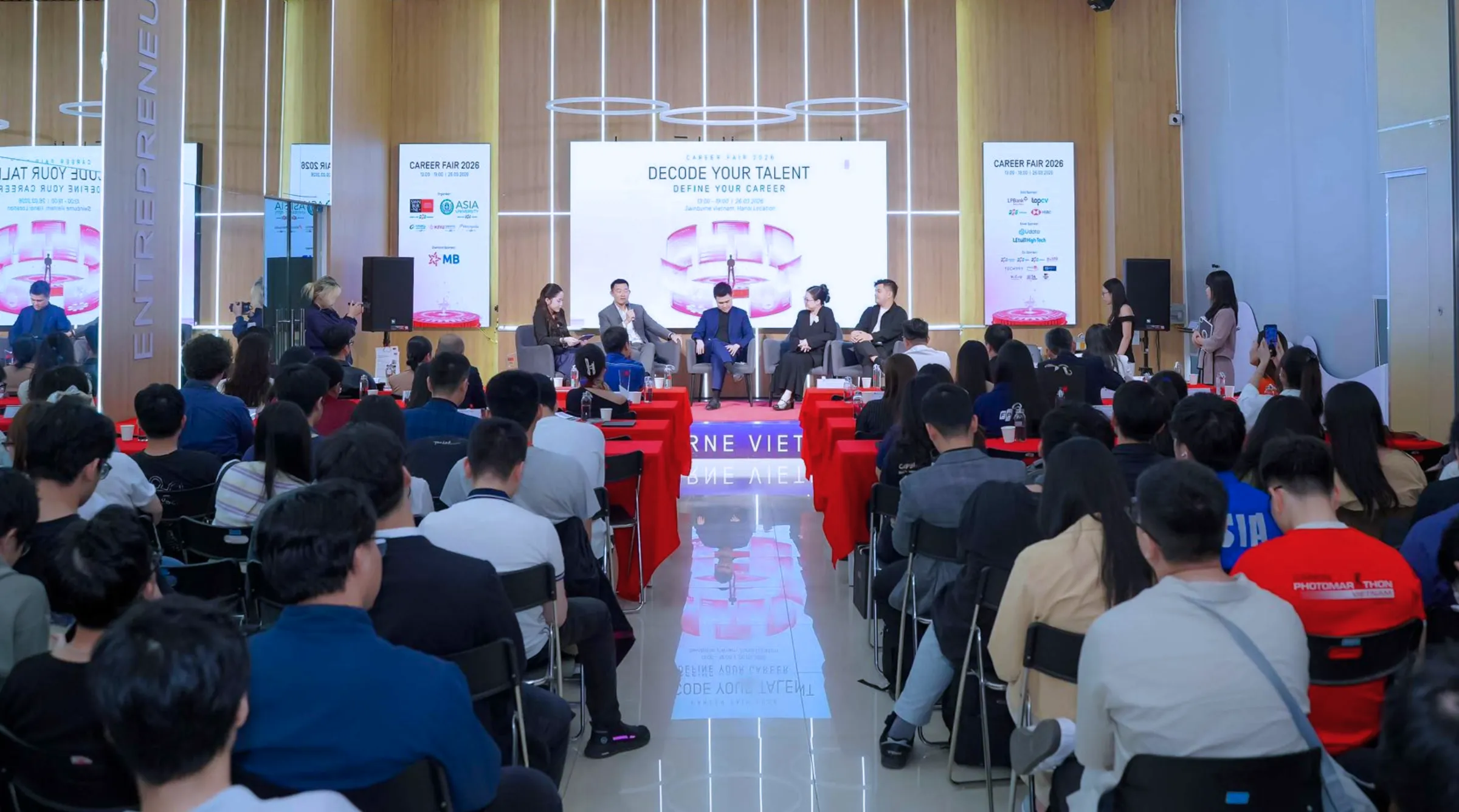 Sinh viên Asia University Vietnam trải nghiệm hành trình nghề nghiệp tại "Career Festival 2026"