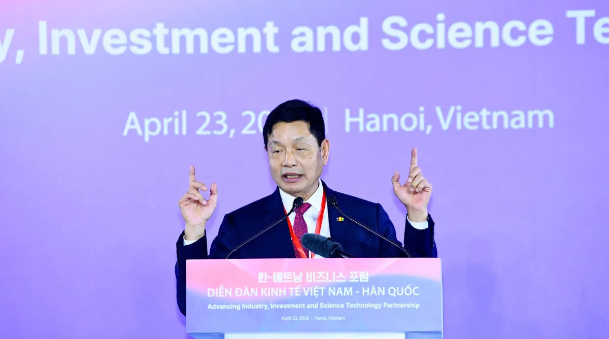 Tại sự kiện, Chủ tịch Tập đoàn FPT Trương Gia Bình cùng đoàn lãnh đạo FPT đã trực tiếp trao đổi với các cơ quan hoạch định chính sách và tập đoàn hàng đầu Hàn Quốc, mở rộng các cơ hội hợp tác trong những lĩnh vực đang được xem là động lực tăng trưởng mới của kinh tế số.