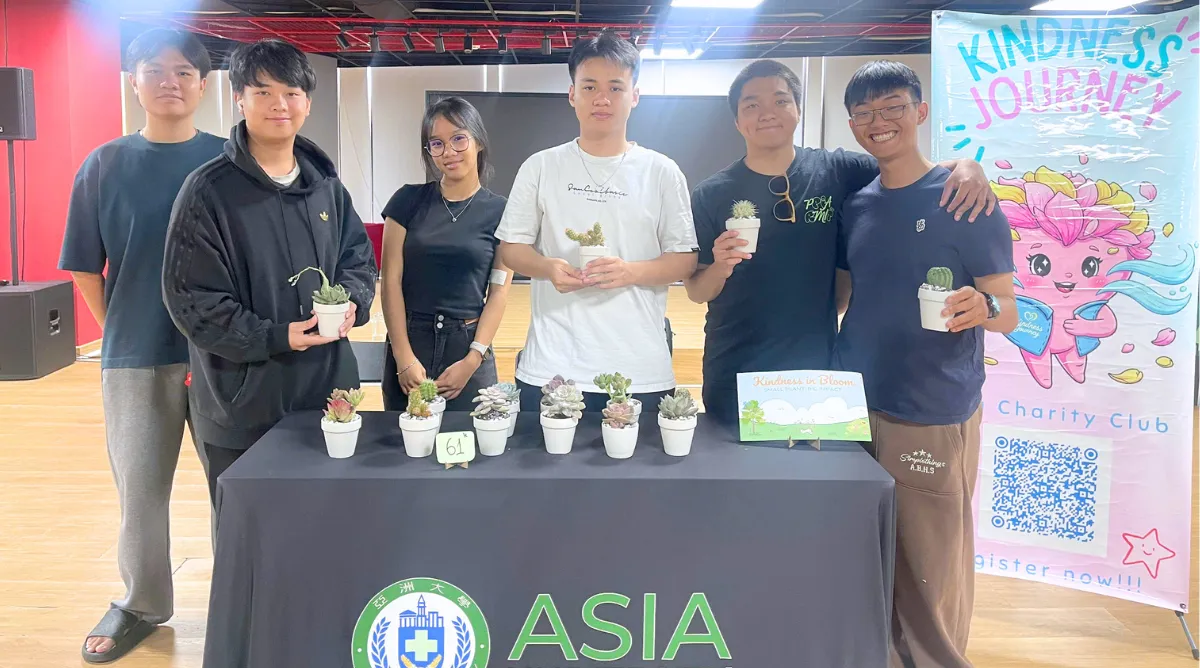 CLB Kindness Journey của Asia University Vietnam triển khai dự án gây quỹ “Kindness in Bloom”, kết nối thông điệp bảo vệ môi trường với hành trình lan tỏa yêu thương đến cộng đồng