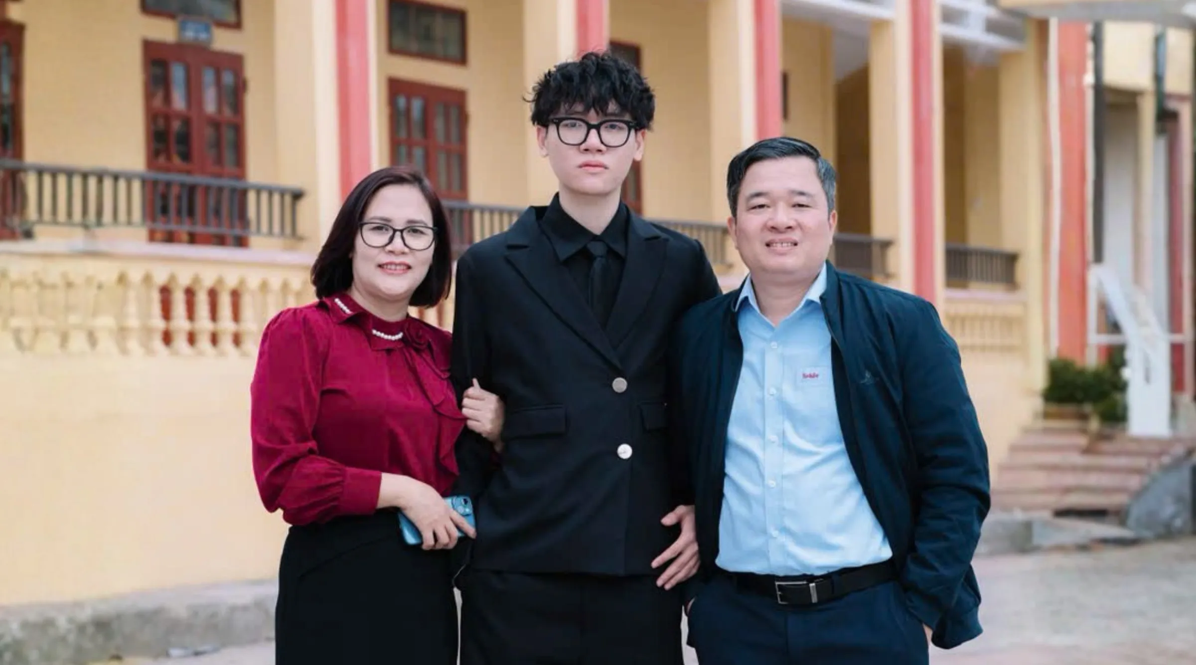 Điểm tựa từ gia đình giúp nam sinh Hải Phòng tự tin chinh phục học bổng ngành Công nghệ bán dẫn