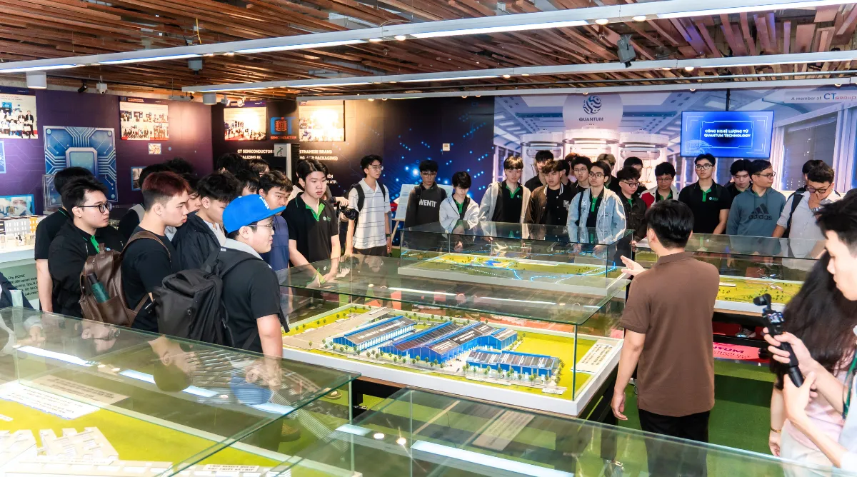 Asia University Vietnam tổ chức buổi tham quan tại CT Group