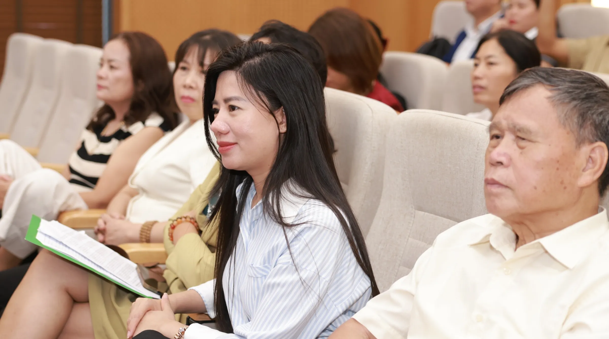 Ba mẹ gửi gắm điều quý giá nhất, Asia Vietnam trao lại những bước trưởng thành đầu tiên