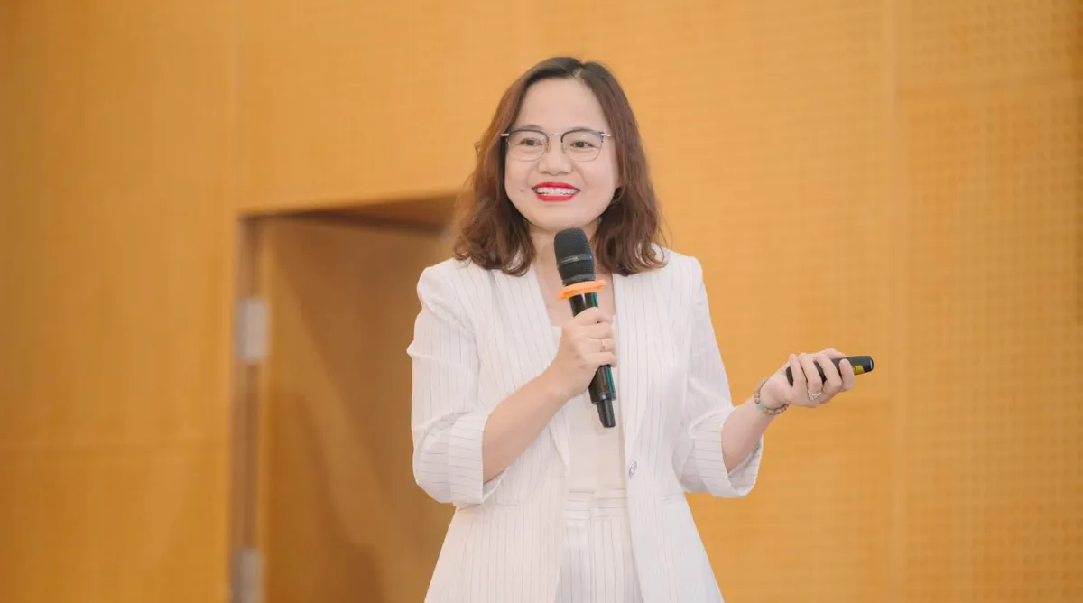 Asia Vietnam không chỉ giúp sinh viên "biết dùng AI", mà hướng tới năng lực hiểu AI trong bối cảnh quản trị kinh doanh nhiều biến động.