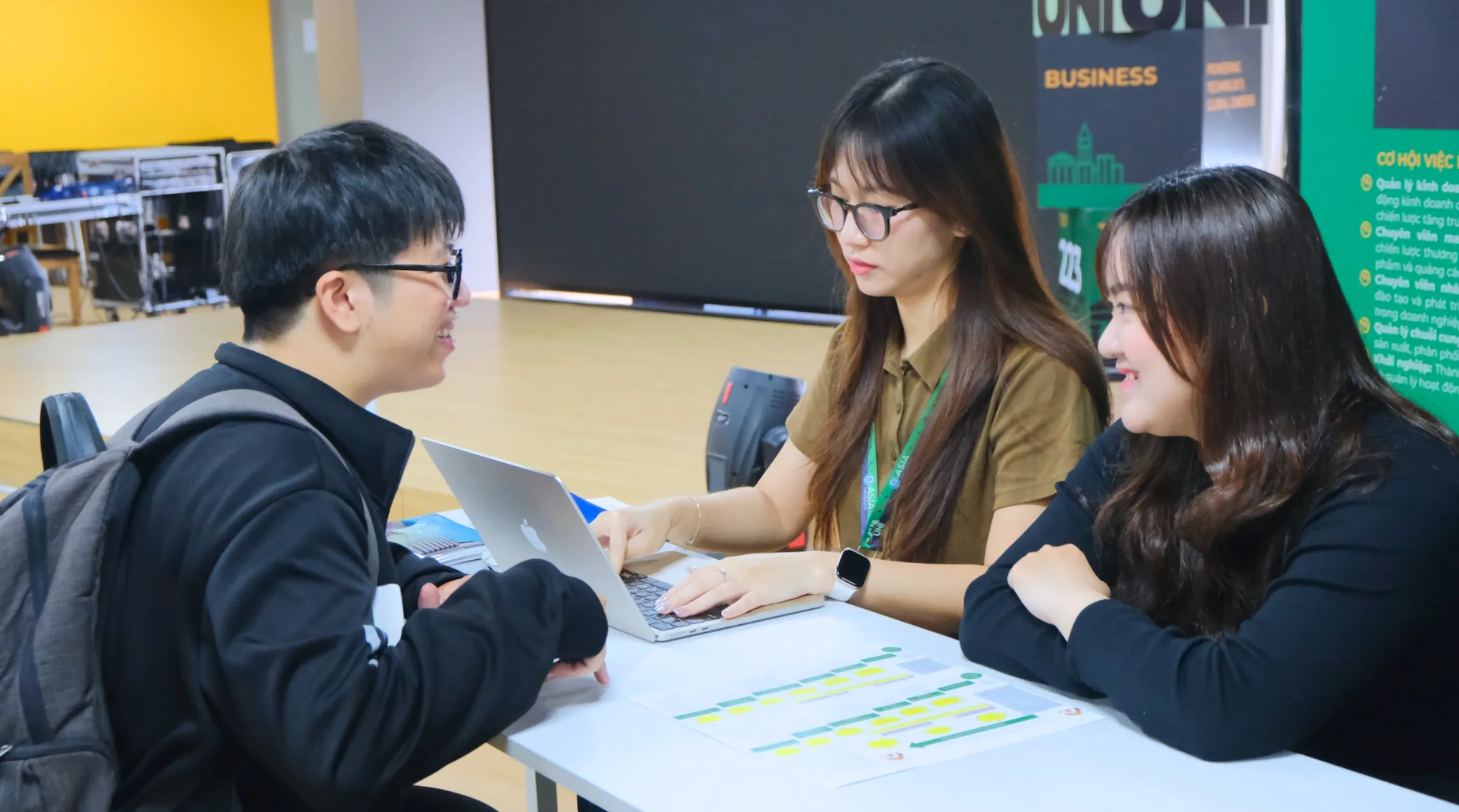 Asia Vietnam mở ra lộ tr&igrave;nh học C&ocirc;ng nghệ b&aacute;n dẫn v&agrave; Tr&iacute; tuệ nh&acirc;n tạo với 2 năm tại Việt Nam v&agrave; 2 năm tại Đ&agrave;i Loan