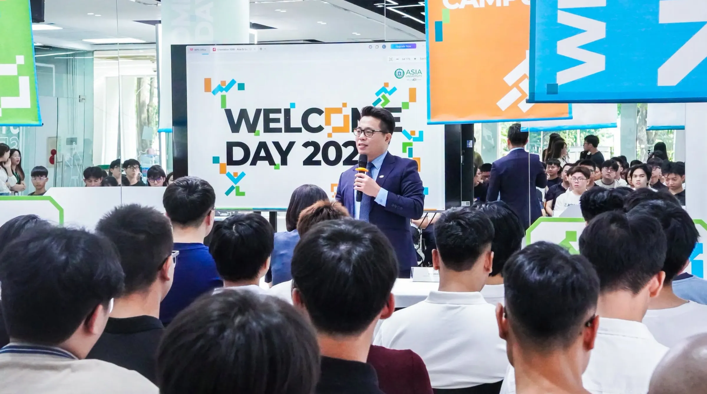 TS. Lê Anh Ngọc – Trưởng khoa Công nghệ thông tin thông minh, Asia University Program chia sẻ với tân sinh viên K2 về tinh thần chủ động và những cơ hội phát triển trong hành trình đại học