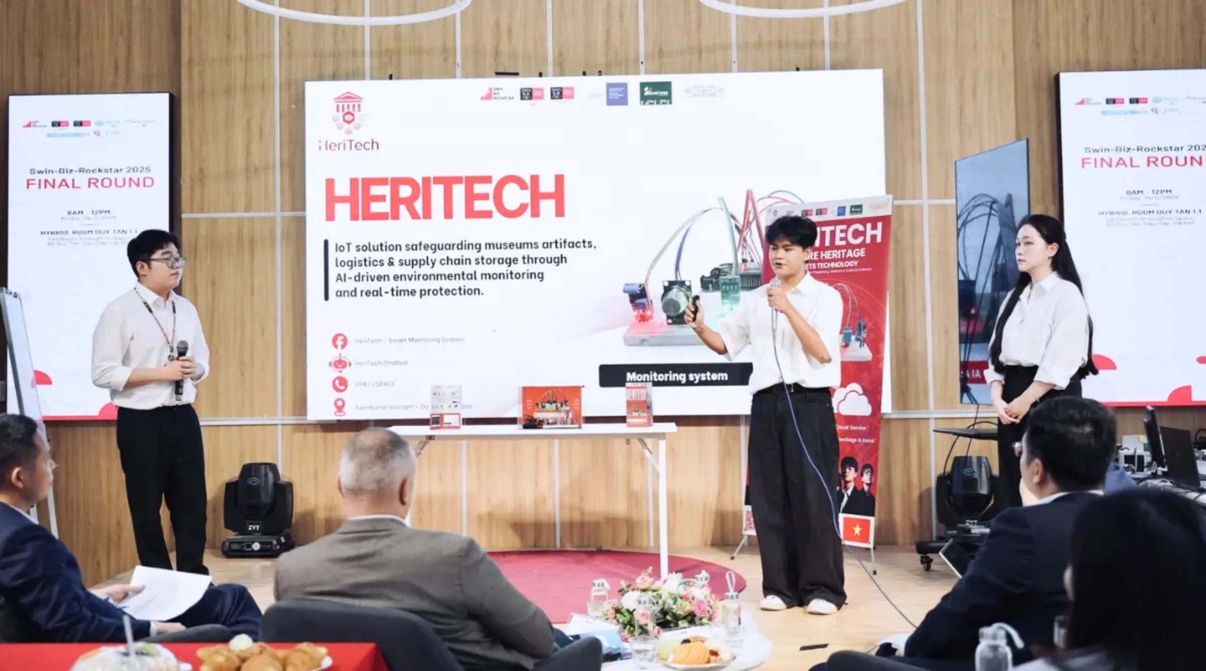 Đội Heri Tech trình bày giải pháp IoT ứng dụng trong bảo vệ di sản tại Chung kết Swin-Biz Rockstar 2025 (mùa 5)