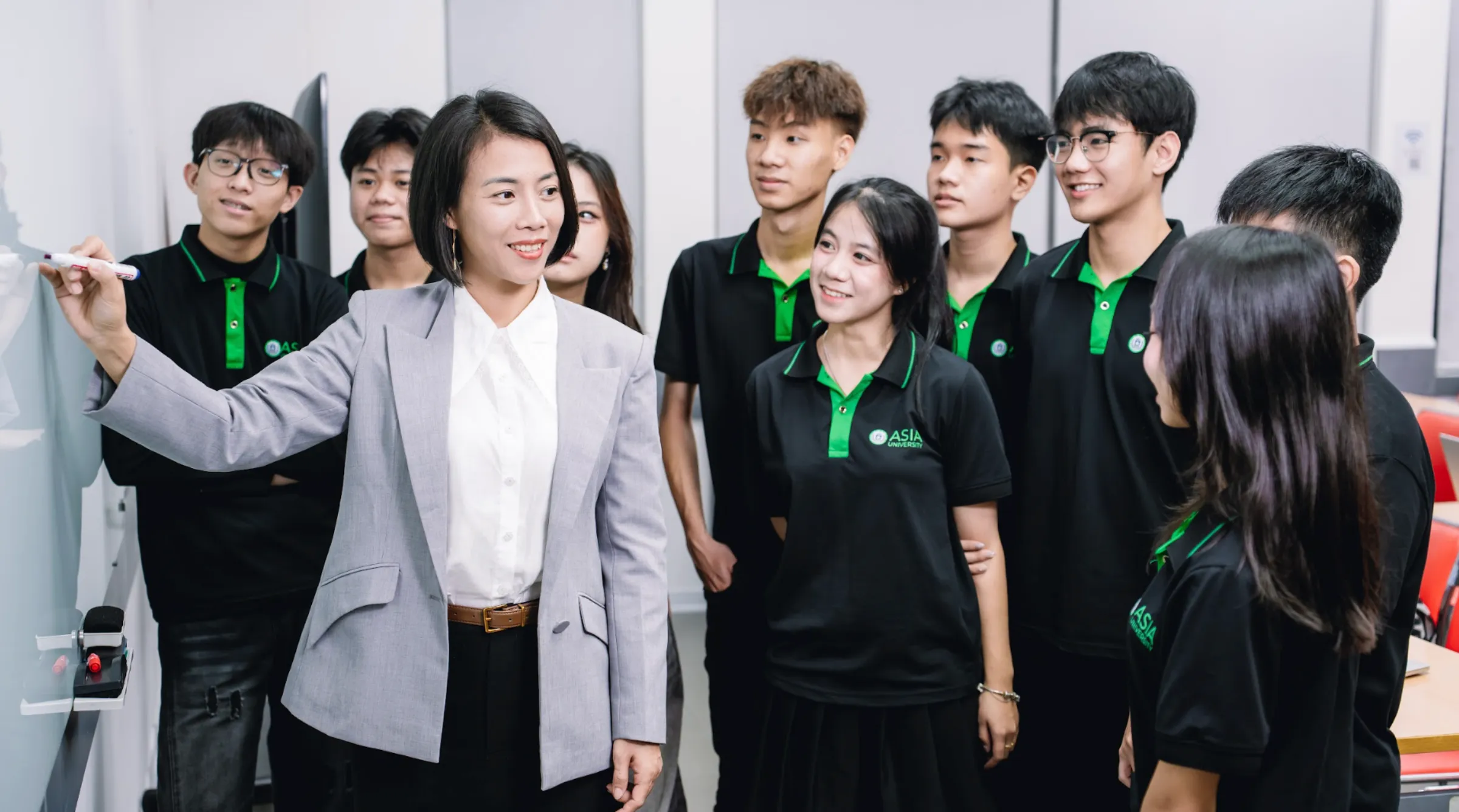 Giảng viên Asia University Program ứng dụng AI xây dựng website hỗ trợ sinh viên ôn tập tiếng Trung
