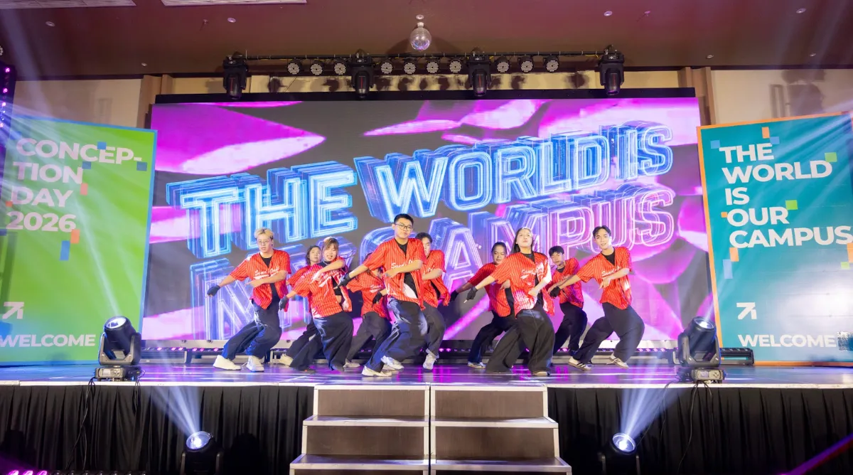 “Ignite The Future” là một trong những tiết mục nổi bật tại Conception Day 2026 TP. Hồ Chí Minh. Ca khúc do TS. Hoàng Việt Hà - Viện trưởng Viện Đại học Quốc tế FPT, Giám đốc Asia University Program sáng tác dành riêng cho cộng đồng sinh viên, truyền tải tinh thần học hỏi, kết nối và sẵn sàng bước vào những cơ hội mới trong tương lai.