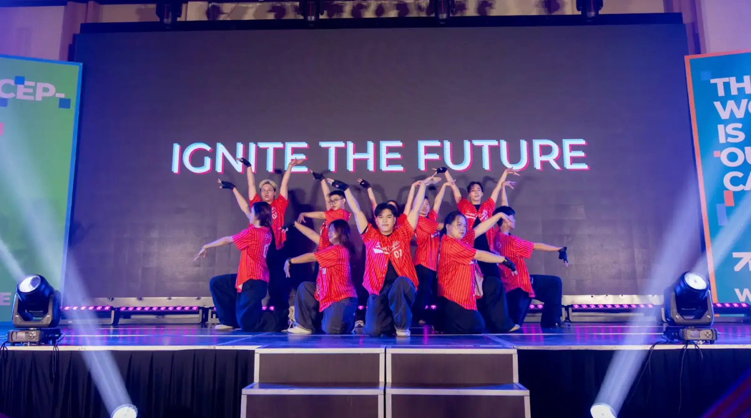 Không khí Conception Day tiếp tục bùng nổ với ca khúc "Ignite The Future", sáng tác bởi TS. Hoàng Việt Hà – Viện trưởng Đại học Quốc tế FPT, Giám đốc Asia University Program. Giai điệu trẻ trung cùng thông điệp "The World Is Our Campus" truyền cảm hứng để sinh viên không ngừng học hỏi, kết nối và sẵn sàng chinh phục tương lai.