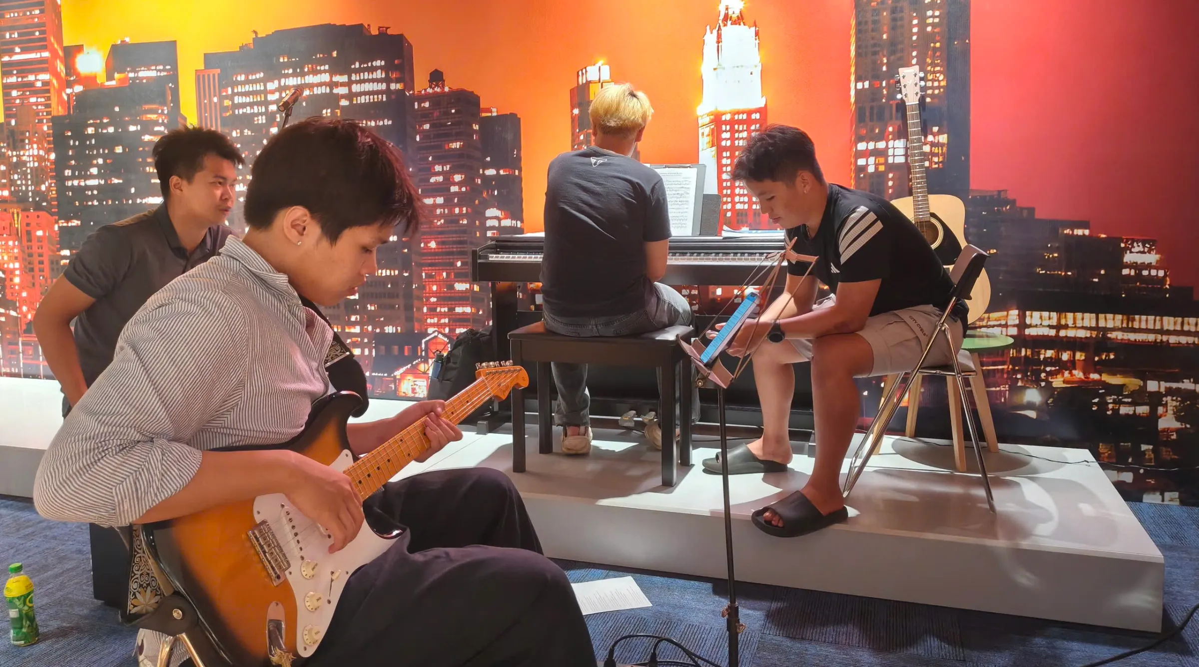 Melodic Rhythms chuẩn bị cho đêm ca nhạc Je T’aime, gửi gắm những câu chuyện qua từng giai điệu