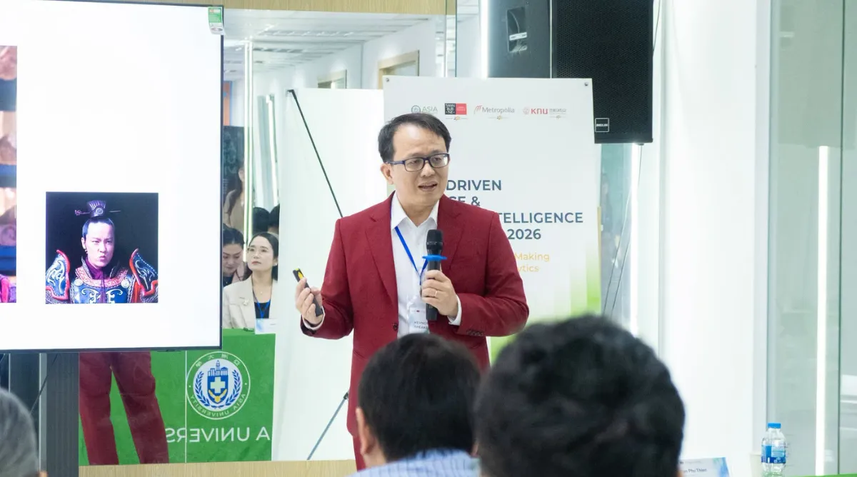TS. Hoàng Việt Hà - Viện trưởng Viện Đại học Quốc tế FPT, Giám đốc Asia University Program chia sẻ về 5 cấp độ phát triển của Business Intelligence.